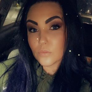 Meet your Posher, Candice